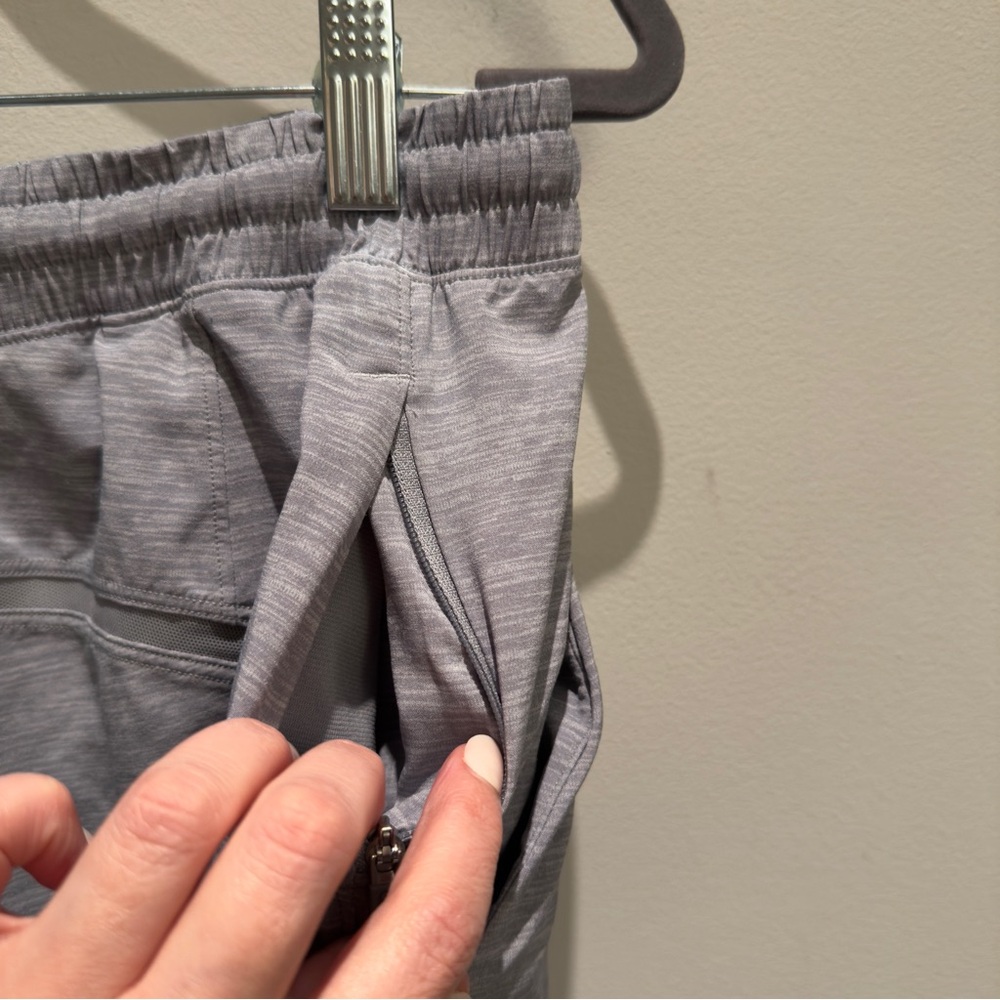 Lululemon Pace Maker Light Gray Lined Mens Athletic Shorts Size XL - Picture 5 of 9